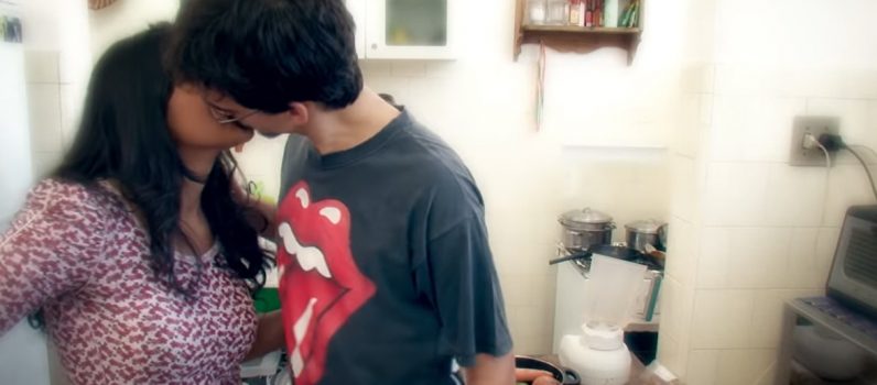 LARICA TOTAL – É Beijo