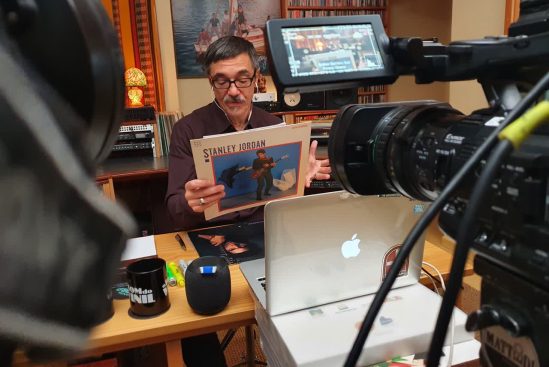 O SOM DO VINIL – Stanley Jordan – Magic Touch, 1985