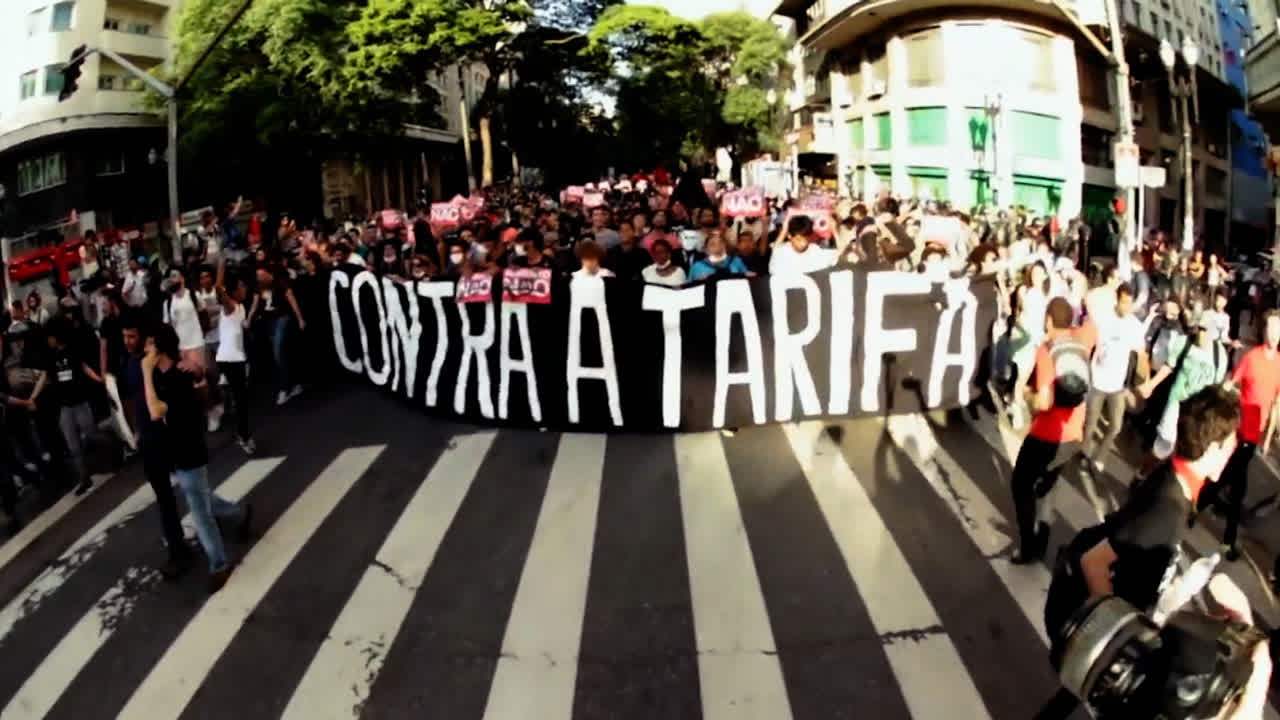 Junho 2013 O Começo Do Avesso Massificação E Difusão Revista