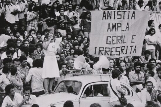 Fico Te Devendo Uma Carta Sobre O Brasil