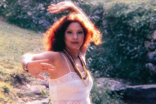 CLARA – Clara e o Samba Parte 01