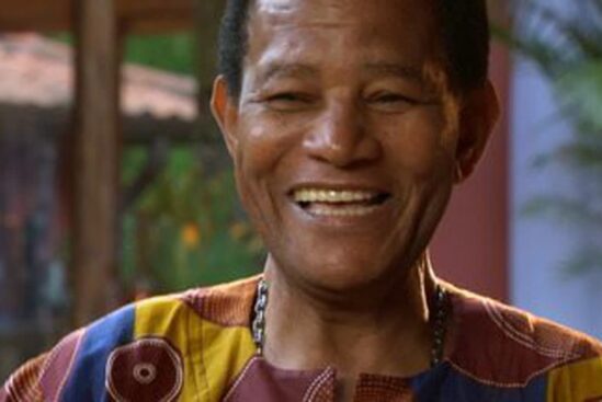 NOITES DE FESTIVAL – A Revolução Política: “Pra Não Dizer que Não Falei das Flores”