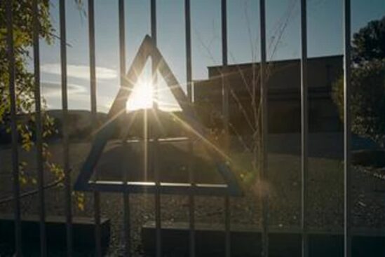 EM NOME DE DEUS – Ascensão e Queda do Império