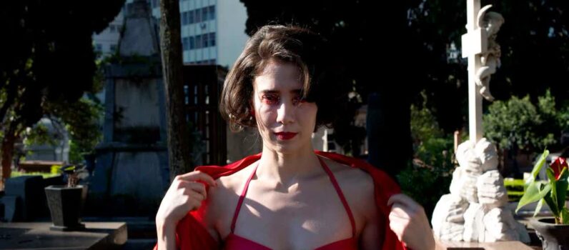 NOTURNOS – A Mulher na Sombra