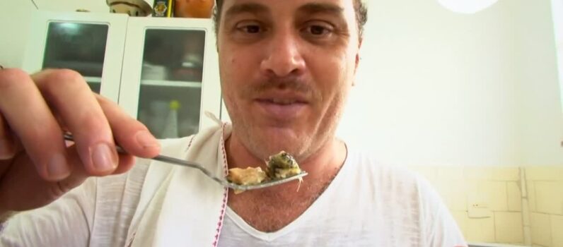 LARICA TOTAL – Quem Vai Pra Cama Cedo Acorda Cedo