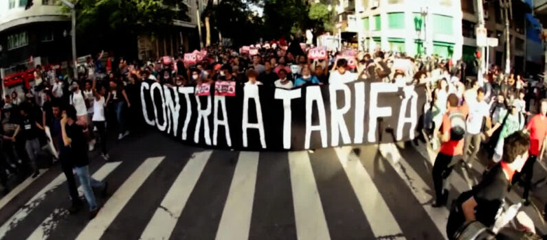 JUNHO 2013 – O COMEÇO DO AVESSO – Massificação E Difusão