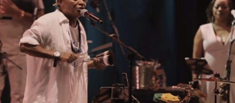 FAIXA MUSICAL – Mart’nália em Samba