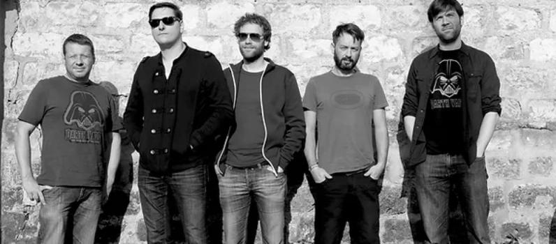 LÁ – Stereo Grand