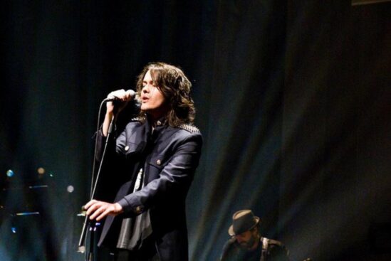 FAIXA MUSICAL – Filipe Catto – Ao Vivo – Entre Cabelos, Olhos e Furacões