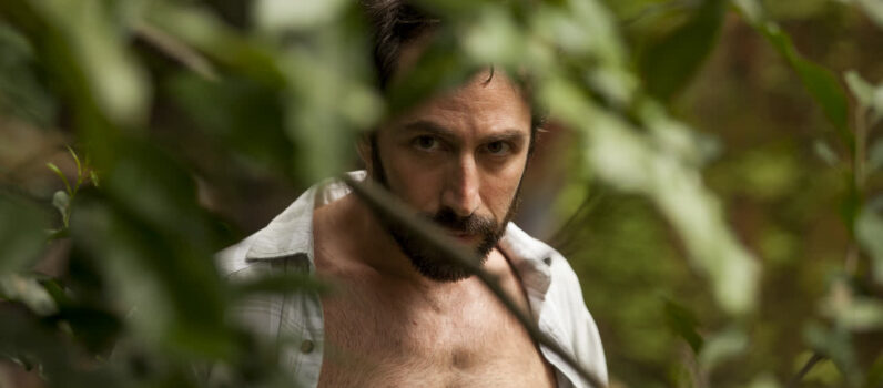 AMOR DE 4 – Entre Mortos E Feridos