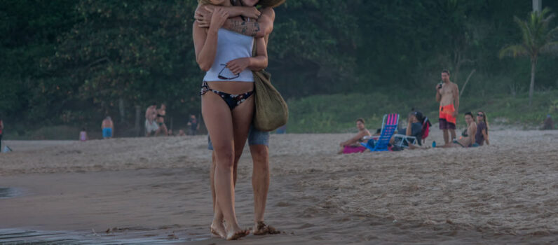 AMOR DE 4 + 1 – Cartas Na Mesa