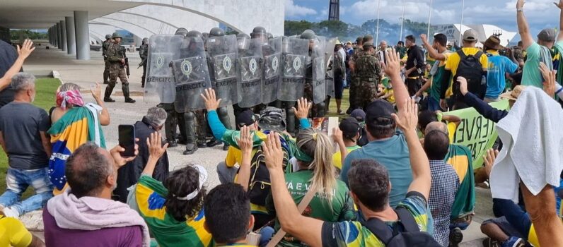 No Céu da Pátria Nesse Instante – Coprodução – Inédito