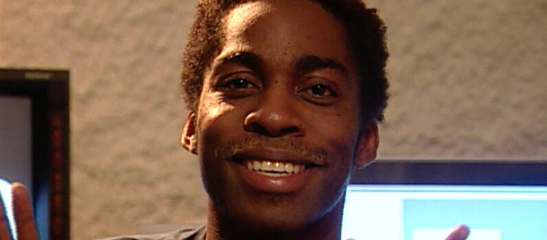 Espelho – Episódio: Sobras – Temp.01 Ep05   