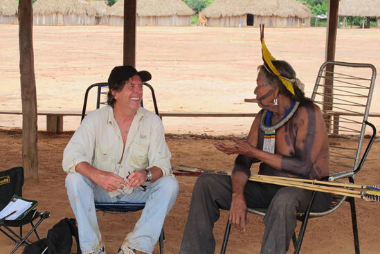 Raoni, Uma Amizade Improvável